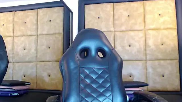 Entertain your itch for girls livestreamers with our collection of stunning models, skilled in the art of temptation and delight.