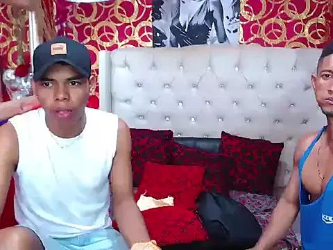 TWOBOYSPEINHOT from StripChat is Freechat