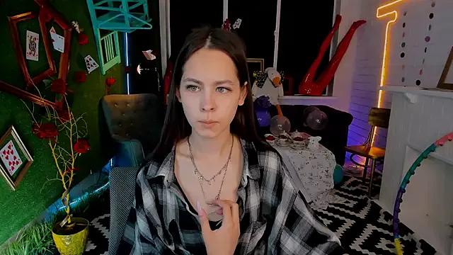 UliaNeer from StripChat is Freechat