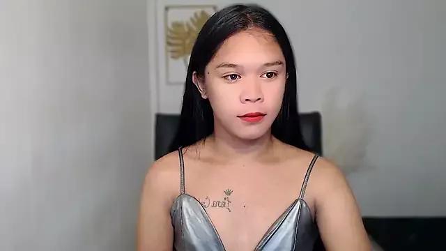 UR_SWEET_TIFANNY from StripChat is Freechat