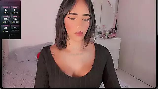 urcuttiegirl from StripChat is Freechat