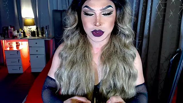 UrStripGoddessxxx from StripChat is Freechat