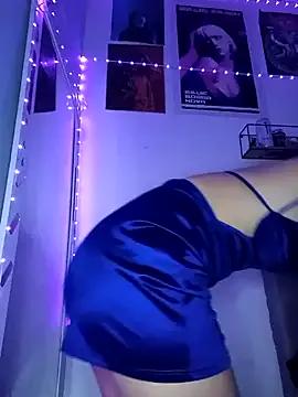 vahiolet_scarleth from StripChat is Freechat