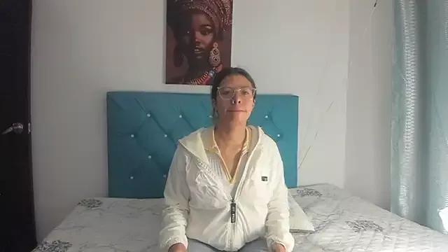 Vahiolet_smith from StripChat is Freechat