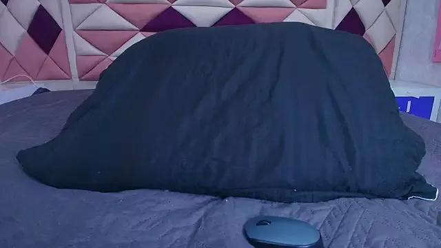 Entertain your itch for girls livestreamers with our collection of stunning models, skilled in the art of temptation and delight.