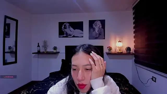 Valeria_roussi from StripChat is Freechat