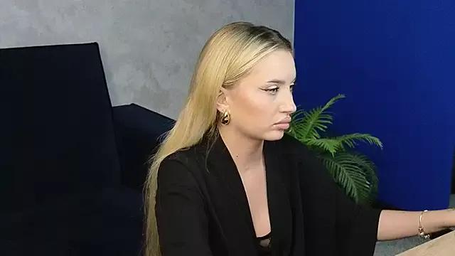 ValerieSteele from StripChat is Freechat