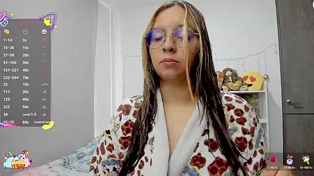 Valery7rose_ from StripChat is Freechat