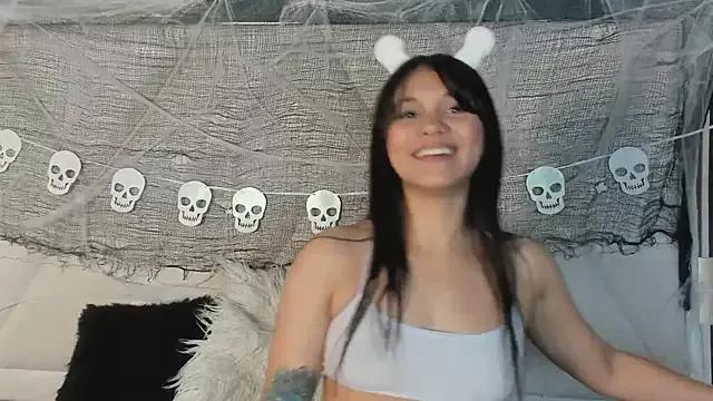 Entertain your itch for girls livestreamers with our collection of stunning models, skilled in the art of temptation and delight.