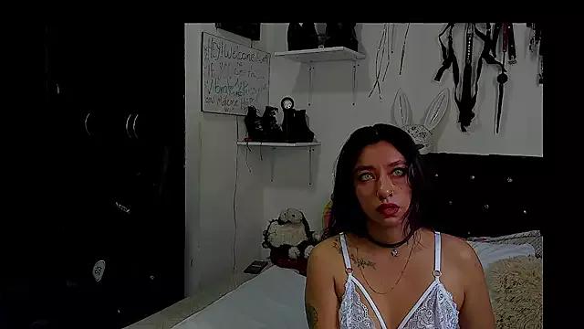 Entertain your itch for girls livestreamers with our collection of stunning models, skilled in the art of temptation and delight.