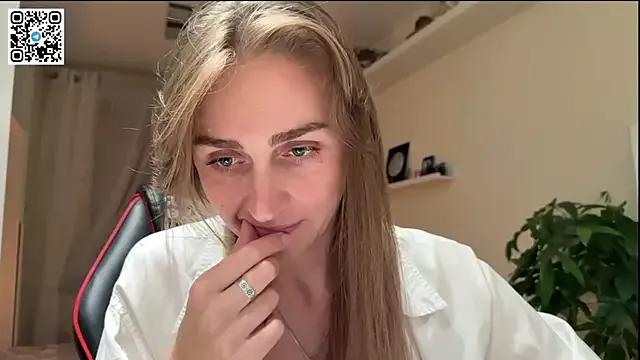 VampyMary from StripChat is Freechat