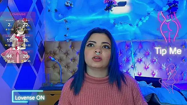 Vaneloppee_ from StripChat is Freechat