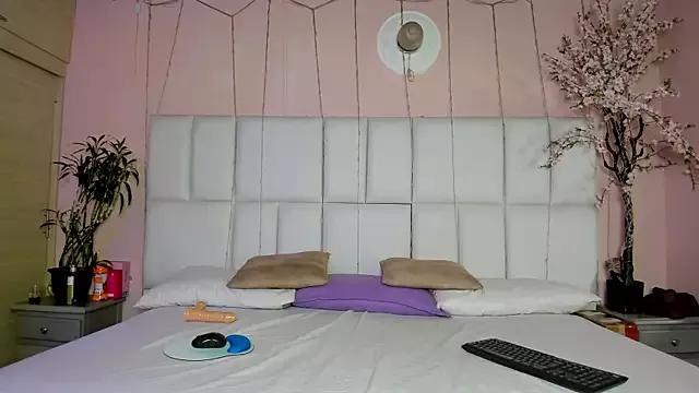 Vanessa-Arango from StripChat is Freechat