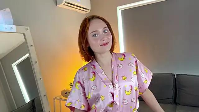 VanessaFoxi from StripChat is Freechat