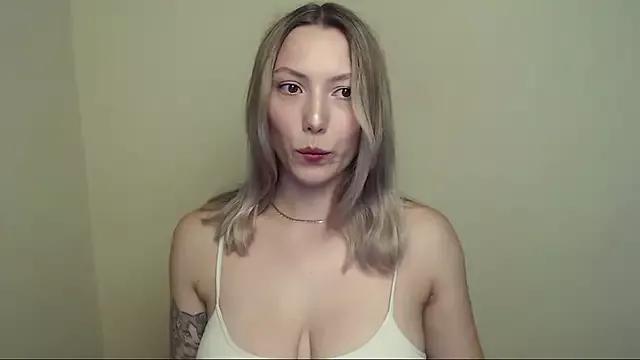 VanessaMay_ from StripChat is Freechat