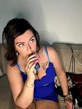 vanessaNL from StripChat is Freechat