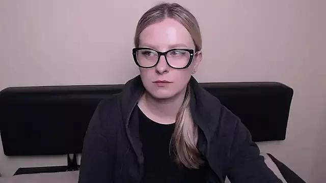 VanillaRose_ from StripChat is Freechat