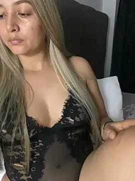 Entertain your itch for girls livestreamers with our collection of stunning models, skilled in the art of temptation and delight.