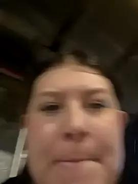velvet_rosee from StripChat is Freechat
