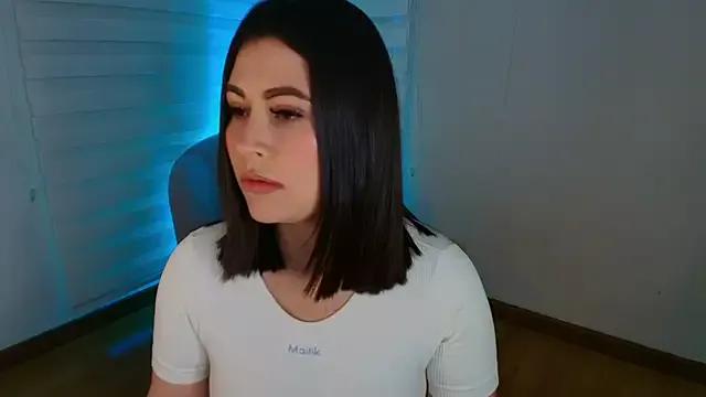 venusleroy_ from StripChat is Freechat