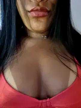 viannaiasmim from StripChat is Freechat