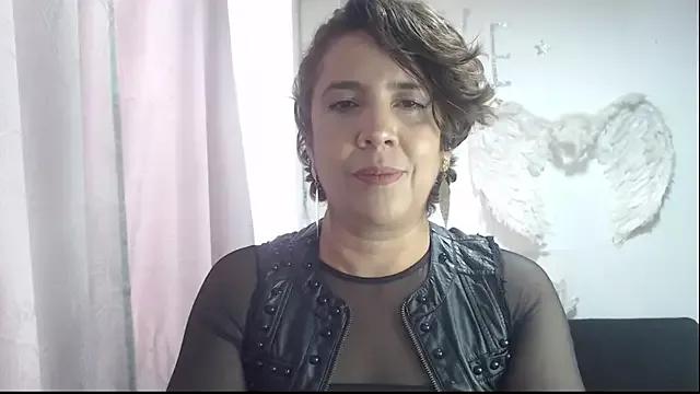 Victoria_meester from StripChat is Freechat