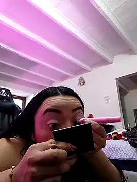 Viiolet_Rosse from StripChat is Freechat