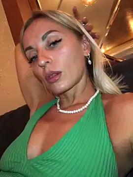 VikaBunny1 from StripChat is Freechat