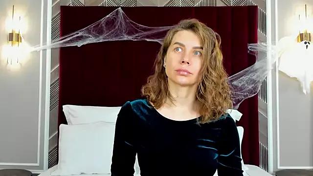 VikkiStorm from StripChat is Freechat