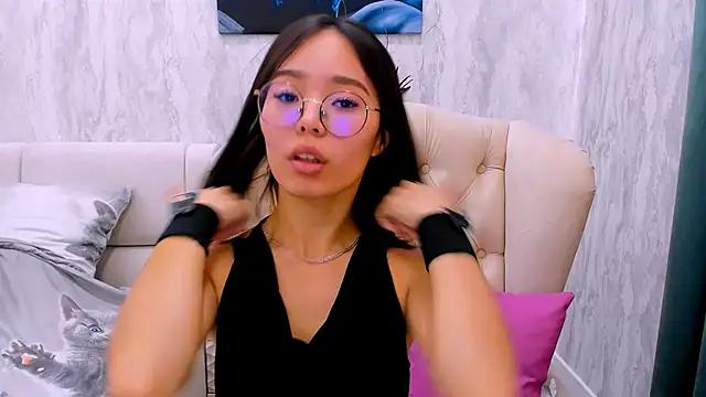 Entertain your itch for girls livestreamers with our collection of stunning models, skilled in the art of temptation and delight.