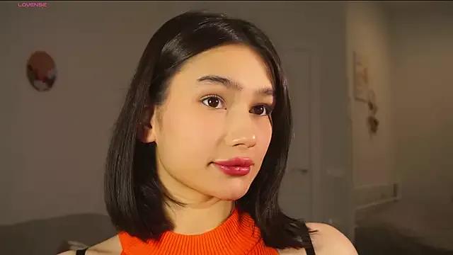 ViolaVow from StripChat is Freechat