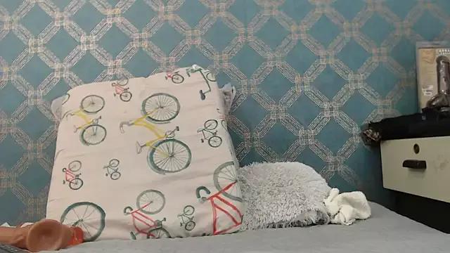 violeta_cute18 from StripChat is Freechat