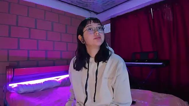 VioletaaLee_ from StripChat is Freechat
