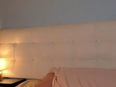Violete__Moon from StripChat is Freechat