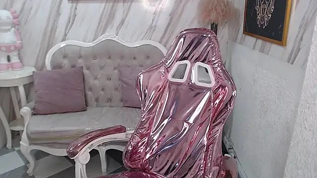 Entertain your itch for girls livestreamers with our collection of stunning models, skilled in the art of temptation and delight.