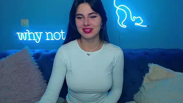 ViollinaLove from StripChat is Freechat