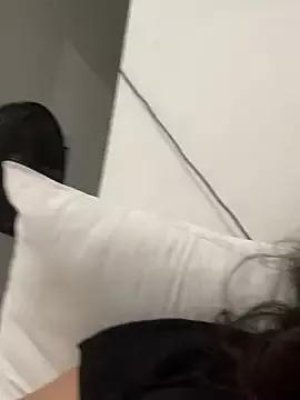 Vitoryahot from StripChat is Freechat