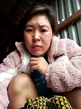 vivi_cute from StripChat is Freechat