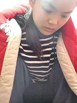 xinhxinhcute from StripChat is Freechat