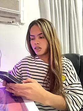 xqueensatisfaction69x from StripChat is Freechat