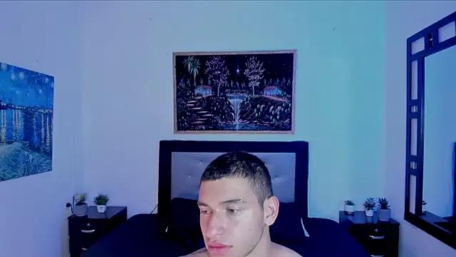 xXHot_MalesXx from StripChat is Freechat