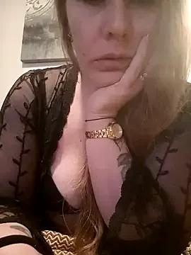xXMissSexyXx from StripChat is Freechat