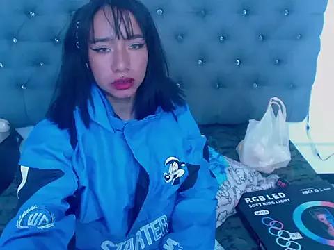 XxxReinaSexyBodyxxX777 from StripChat is Freechat