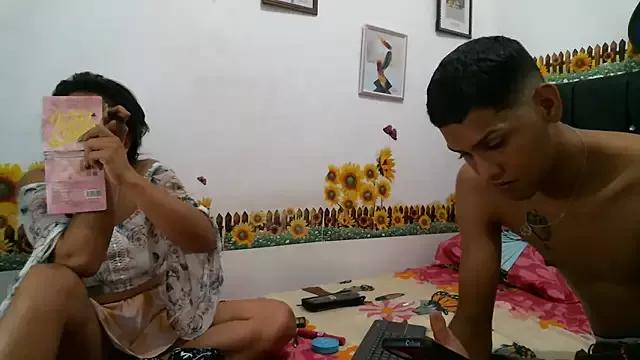 xxxxxlove2 from StripChat is Freechat