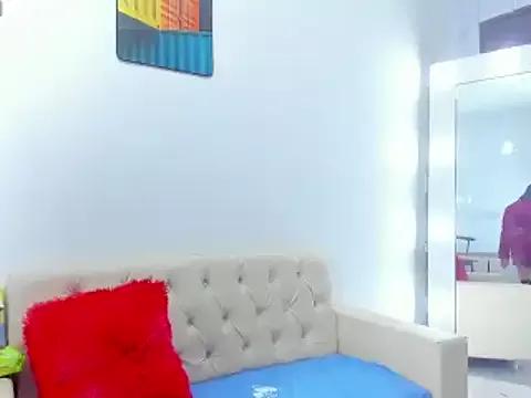 Xzatella from StripChat is Freechat