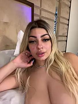 Entertain your itch for girls livestreamers with our collection of stunning models, skilled in the art of temptation and delight.