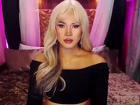 YllanaAltheaXxX from StripChat is Freechat