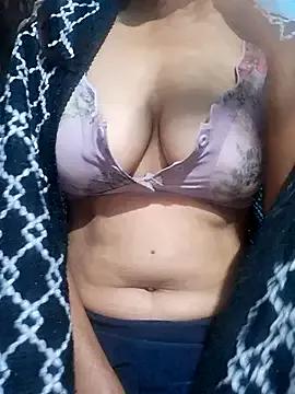 Your-sweety from StripChat is Freechat