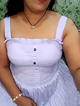 Your-Yashika from StripChat is Freechat