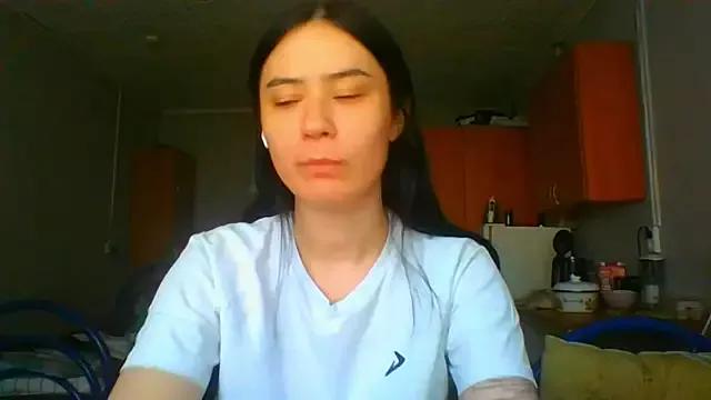 your_mari from StripChat is Freechat